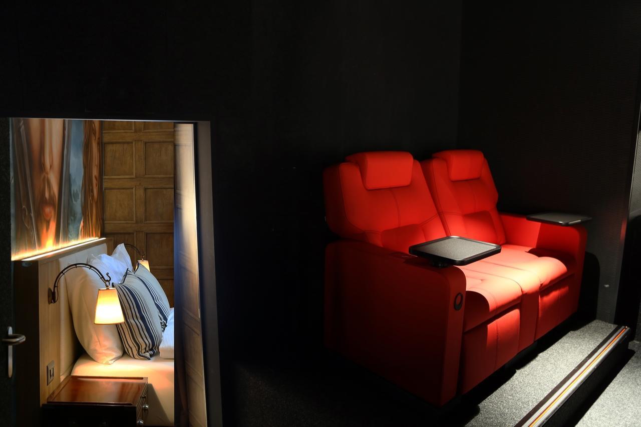 Cinema 8 Hotel Schoftland