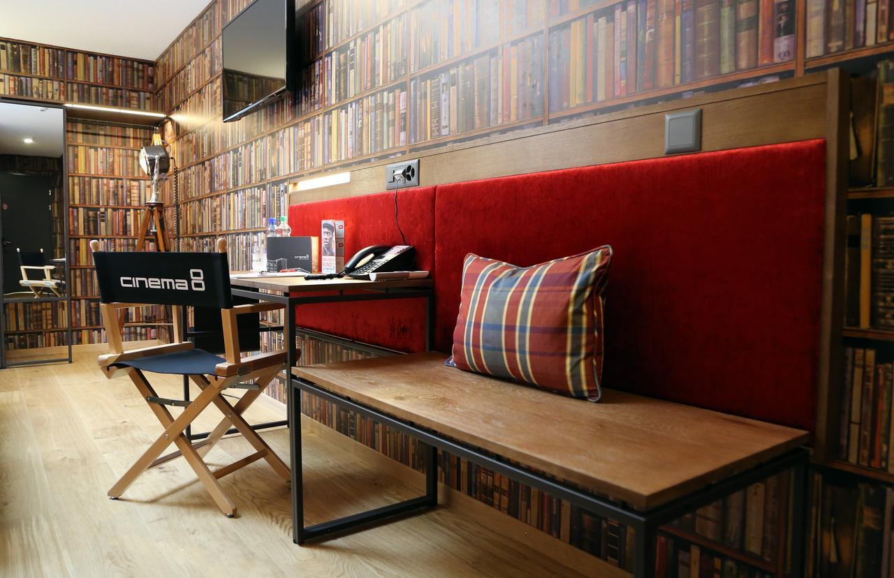 Cinema 8 Schoftland